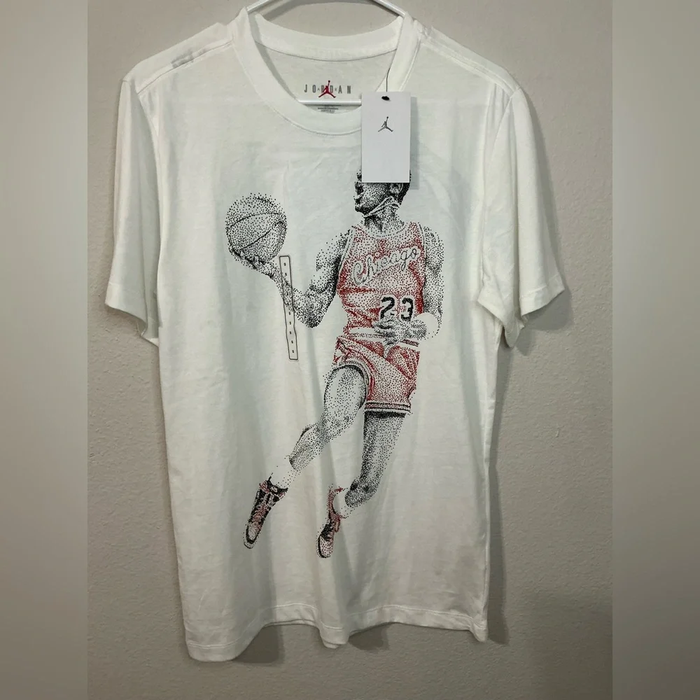 Nike Air Jordan Men's Active MJ Dot Graphic Short Sleeve T-Shirt Size Small